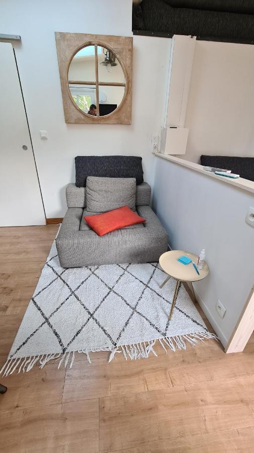 Charmant Logement Avec Parking Apartment Orvault Exterior photo